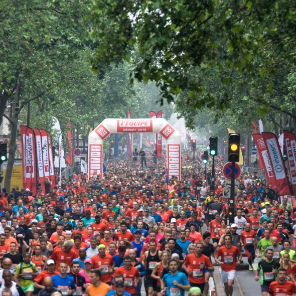 10Km l’Equipe Paris 2016 - 29/05/2016 – Paris – France – Le depart des concurrents